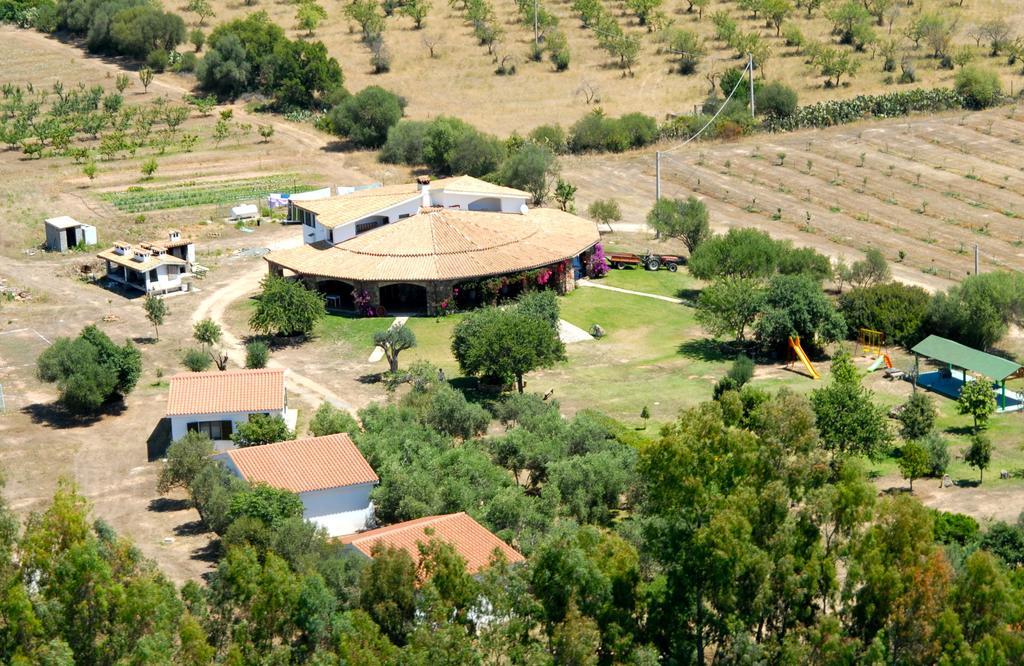 בית הארחה San Priamo 	Agriturismo Sarrabus מראה חיצוני תמונה