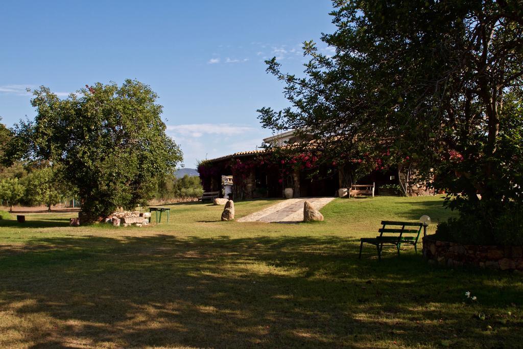 בית הארחה San Priamo 	Agriturismo Sarrabus מראה חיצוני תמונה